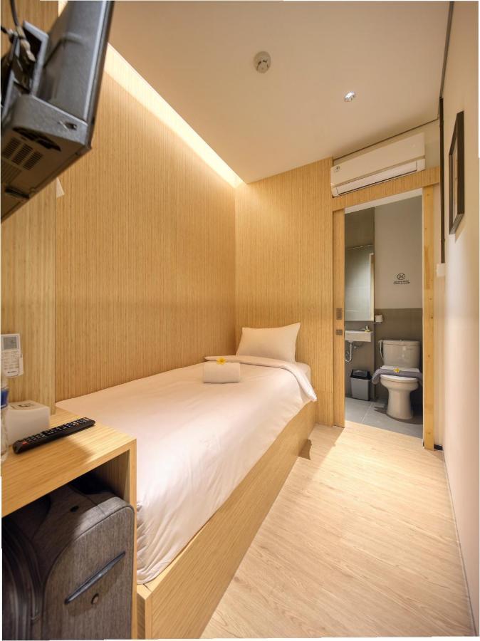 Hotel Cool Living Jakarta Exterior foto